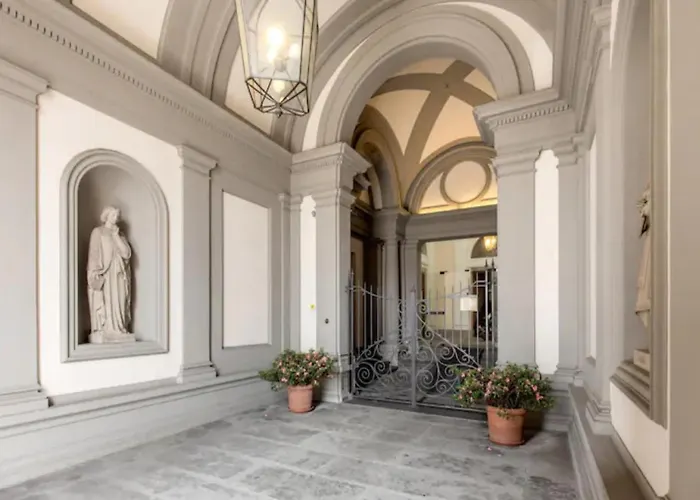 Lungarno Vespucci - Charming Italy Tour *