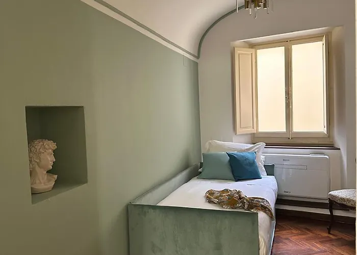 Lungarno Vespucci - Charming Italy Tour * Florence