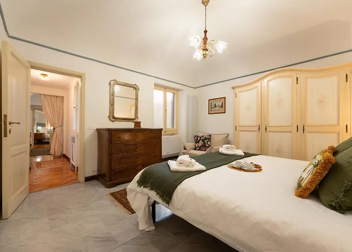 Apartment Lungarno Vespucci - Charming Italy Tour