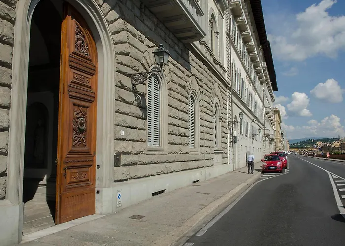 Lungarno Vespucci - Charming Italy Tour Apartment *